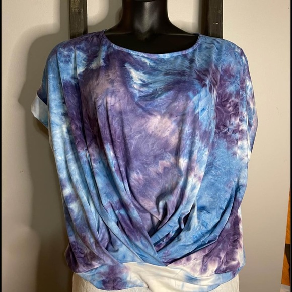 White birch tie-dye top with twist detail - Picture 1 of 2